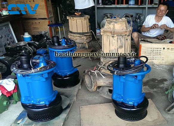 Bảo dưỡng máy bơm chìm nước thải Tsurumi gía tốt cho mọi nhà